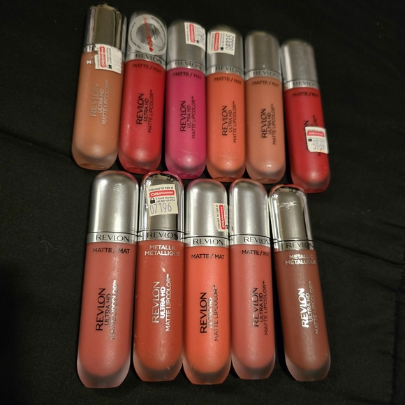 Revlon Matte Lipstick Set - Assorted Colors‎ NEW 11 - Picture 1 of 1